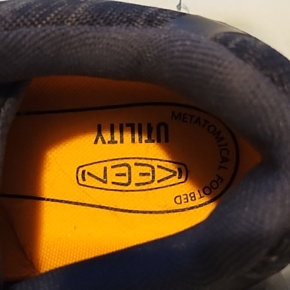 Keen women's steel toe sneakers, size 6 - Picture 5 of 7